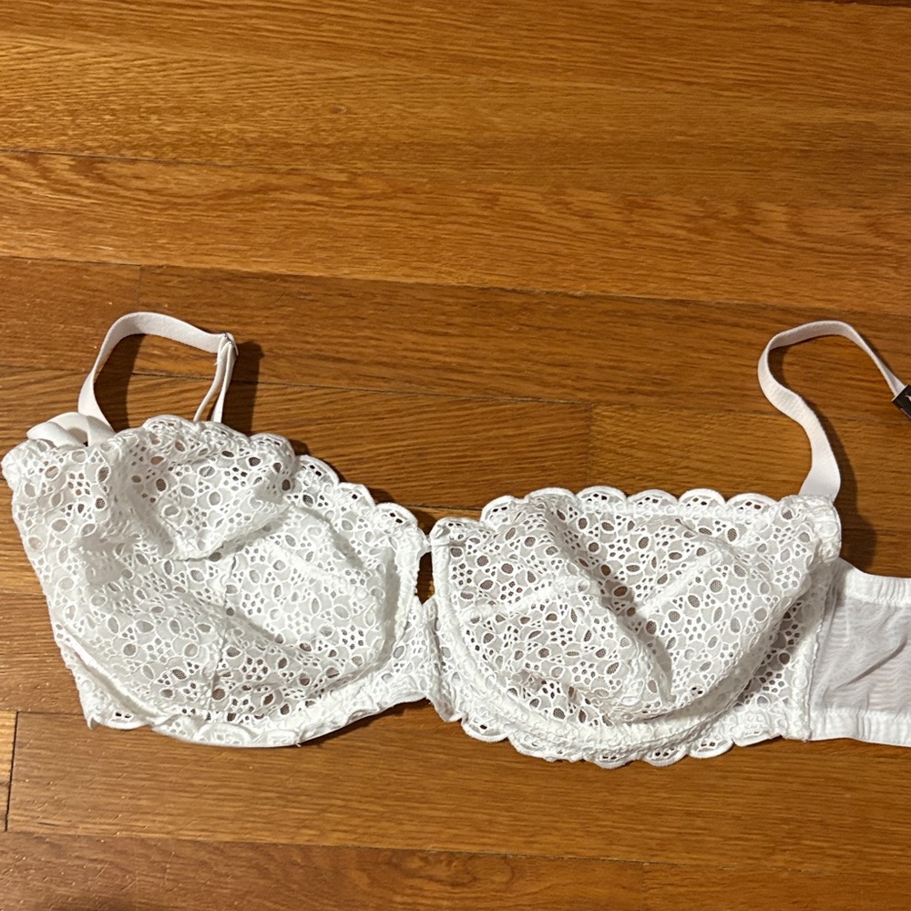 Victoria's Secret White Lace Bra